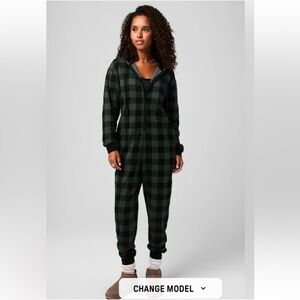 Fabletics Onesie. NWT. Green & black buffalo plaid. XXL-1X.